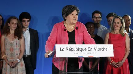 La présidente de La République en marche, Catherine Barbaroux, réagit aux résultats du second tour des élections législatives, le 18 juin 2017. (ETIENNE LAURENT / EPA)