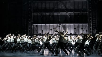 "Boddy and Soul" de Crystal Pite en création mondiale à l'Opéra Garnier (JULIEN BENHAMOU)