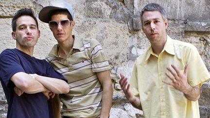 (de gauche à droite) Ad-Rock, Mike D et Adam Yauch des Beastie Boys en mai 2004 à Paris
 (Bertrand Guay / AFP)