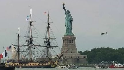 L'Hermione salue la Statue de la Liberté
 (France3/culturebox)