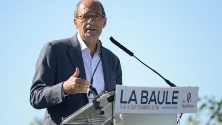 "On a l'impression avec&nbsp;François Hollande qu'on est condamnés à perpétuité" a déclaré Eric Woerth, ancien ministre du Travail, après la publication des chiffres du chômage.&nbsp; (JEAN-SEBASTIEN EVRARD / AFP)