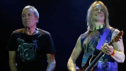 Ian Gillian et Steve Morse (guitare) en concert à Saint-Pétersbourg (27/10/2012)
 (Alexei Danichev / Ria Novosti / AFP)