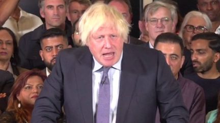 Eurozapping : Boris Johnson réapparaît pour les législatives en Grande-Bretagne (Franceinfo)