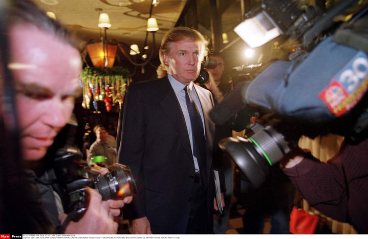 Donald Trump lors d'une conférence de presse à New York (Etats-Unis), le 3 décembre 1999. (GUNTHER / SIPA)