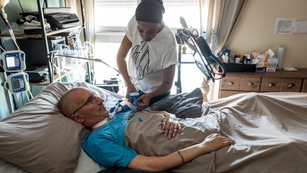 Guilhem "Pone" Gallart, ex-rappeur du groupe de rap marseillais Fonky Family est paralysé depuis 2015 par la maladie de Charcot. (FRED SCHEIBER / AFP)