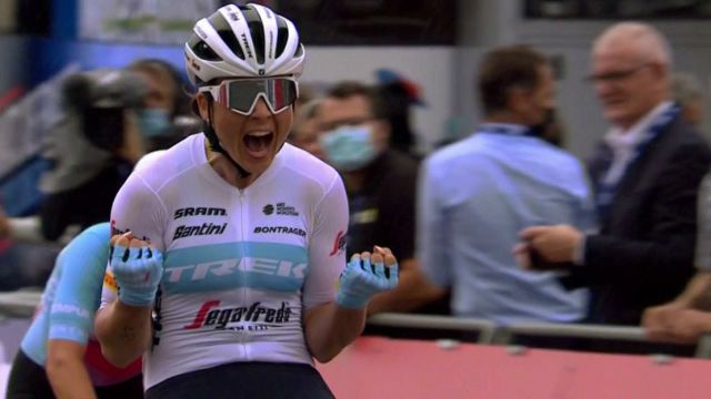 Le doublé pour Audrey Cordon Ragot ! Deux jours après son sacre sur le contre-la-montre, la coureuse de l'équipe Trek Segafredo est championne de France sur la course en ligne ! Elle bat Gladys Verhulst au sprint après une course très intense.