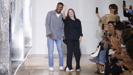 Les créateurs Lisi Herrebrugh et Rushemy Botter au défilé Nina Ricci printemps-été 2020, le 27 septembre 2019 à la Paris Fashion Week (ESTROP / GETTY IMAGES EUROPE)