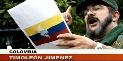 Timoleon Jimenez, alors membre du secrétariat des Farc de Colombie, confirme le mort de son chef, Manuel Marulanda, le 25 mai 2008. ( AFP PHOTO / TELESUR)