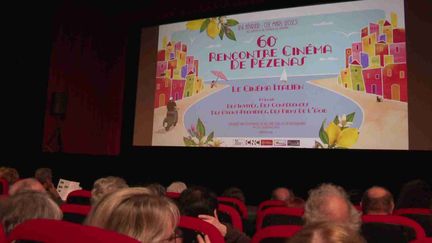 Les spectateurs réunis dans la salle Molière de Pézenas pour l'ouverture des 60e "Rencontres du cinéma". (France 3 Occitanie)