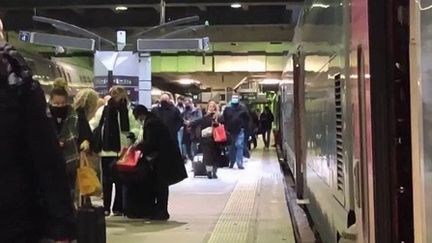 Pass sanitaire : des contrôles renforcés dans les trains à l'approche de Noël