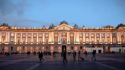 Illustration du Capitole de Toulouse (Haute-Garonne),&nbsp;en janvier 2020. (LILIAN CAZABET / HANS LUCAS VIA AFP)