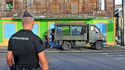 Gendarmes en Guadeloupe (ARNAUD BEINAT / MAXPPP)