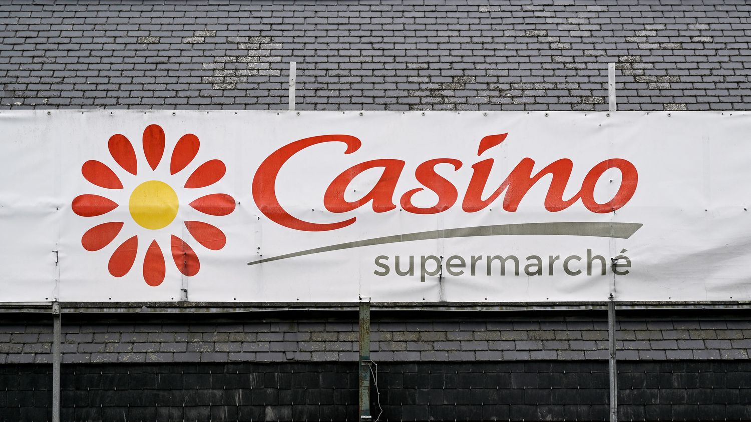 Casino announces sale of 288 stores to Auchan and Intermarché