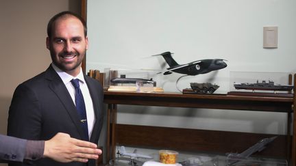 Le député brésilien Eduardo Bolsonaro, fils du président Jair Bolsonaro, en visite à Brasilia, le 11 juillet 2019. (MATEUS BONOMI / AGIF)