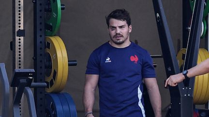 Le demi de mêlée de l'équipe de France, Antoine Dupont, à l'entraînement individuel à Aix-en-Provence, le 2 octobre 2023. (ANNE-CHRISTINE POUJOULAT / AFP)