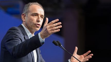 Jean-François Copé s'exprime lors du conseil national des Républicains, le 13 février 2016, à Paris. (CITIZENSIDE / SERGE TENANI / AFP)