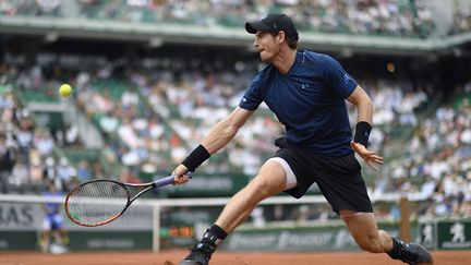 Andy Murray s'est défait d'Andrey Kuznetsov en quatre sets (6-4, 4-6, 6-2, 6-0)  (CHRISTOPHE SIMON / AFP)