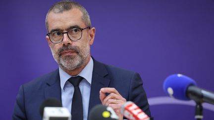 Eric Mathais, le procureur de la République de Bobigny (Seine-Saint-Denis), lors d'une conférence de presse le 1er avril 2022. (THOMAS SAMSON / AFP)