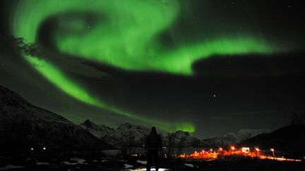 &nbsp; (Aurore boréale en Norvège en 2012, celles visibles en France cette nuit seraient plutôt rouge © REUTERS/Rune Stoltz Bertinussen)