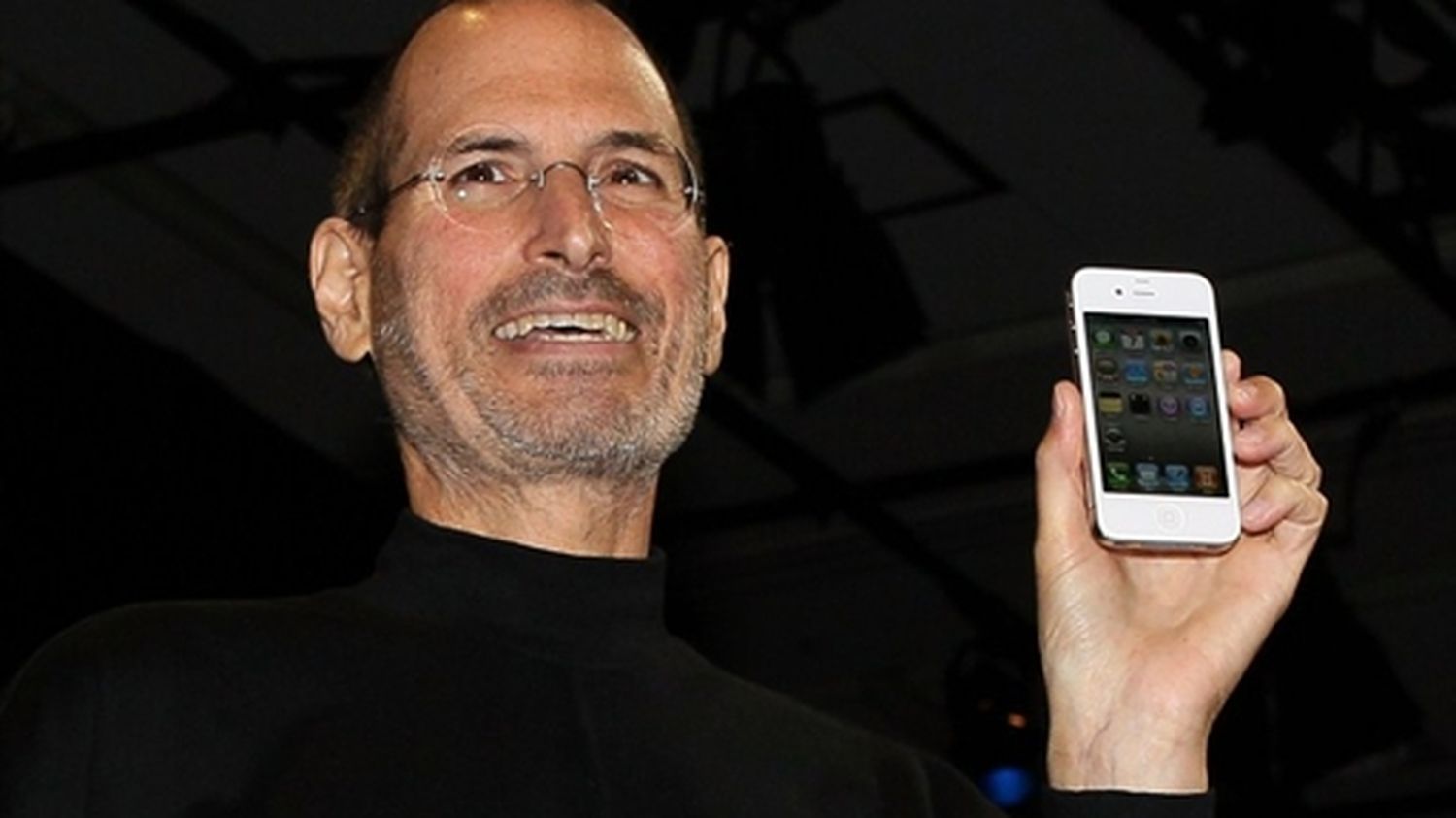 Le patron d'Apple, Steve Jobs, a dÃ©voilÃ© lundi la derniÃ¨re