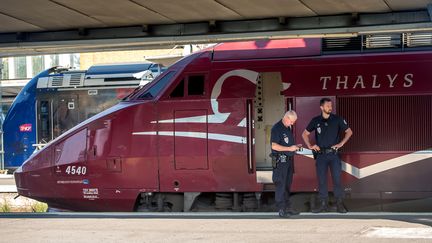 Un train Thalys dans la station d'Arras (Pas-de-Calais), le 22 août 2015. (PHILIPPE HUGUEN / AFP)