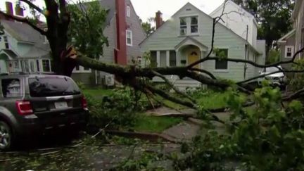 Canada : la tempête Fiona a frappé la côte est du pays (FRANCEINFO)