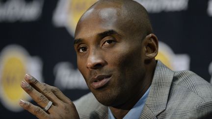 Kobe Bryant, lors d'une conférence de presse à Los Angeles (Etats-Unis), le 29 novembre 2015.&nbsp; (USA TODAY SPORTS / REUTERS)