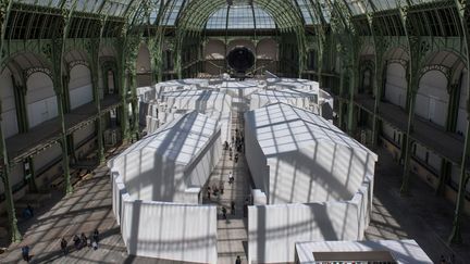 Monumenta 2014, Ilya et Emilia Kabakov, "L'étrange cité", vue d'ensemble
 (photo Didier Plowy pour le Réunion des musées nationaux -Grand Palais)