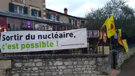 L'association Sortir du nucléaire était à l'origine de cette projection du film "Fukushima le couvercle du soleil". (Fabien RANDRIANARISOA / RADIO FRANCE)