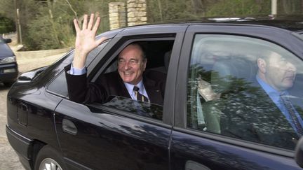 Le président Jacques Chirac lors de son arrivée au fort de Brégançon, le 11 avril 2001. (ERIC ESTRADE / AFP)