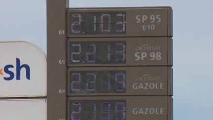 Inflation : les Français entre résignation et lassitude face au prix des carburants