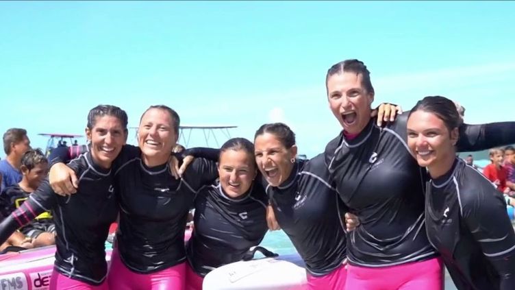 Aventure : six femmes ont traversé le Pacifique en paddle en 80 jours