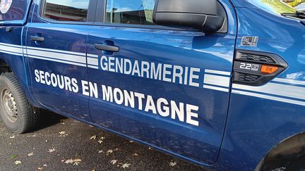 Un randonneur en raquettes fait une chute mortelle dans le massif des Vosges