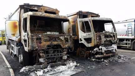 Près d'une cinquantaine de camions-poubelles dégradés dans une déchetterie de Wissous, dans l'Essonne. (RADIO FRANCE - VIRGINIE PIRONON)