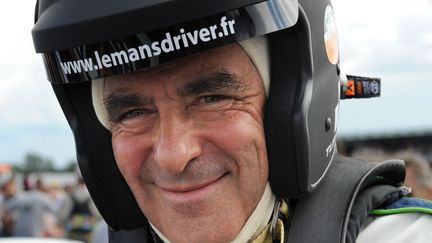 François Fillon avant une séance d'entraînement pour la course des 24 Heures du Mans, le 6 juillet 2012. (JEAN-FRANCOIS MONIER / AFP)