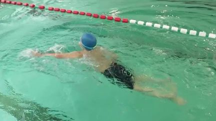 Natation : cours de rattrapage pour les écoliers (France 2)