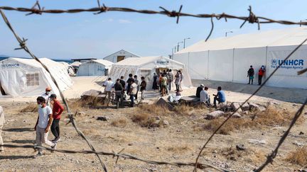 Un nouveau camp de réfugiés sur l'île de Lesbos, en Grèce, le 21 septembre 2020. (NICOLAS ECONOMOU / AFP)