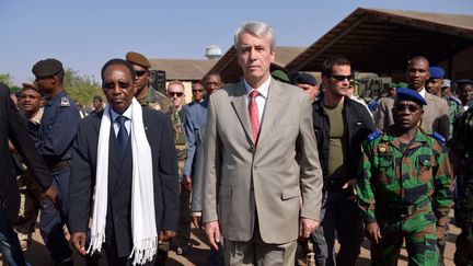 L'ambassadeur de France &agrave; Bamako, Christian Rouyer, le 16 janvier 2013, pr&egrave;s de Bamako (Mali).&nbsp; (ERIC FEFERBERG / AFP)