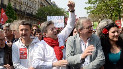 Olivier Besancenot,&nbsp;Jean-Luc Melenchon&nbsp;et&nbsp;Pierre Laurent &agrave; la t&ecirc;te de&nbsp;la marche de "l'opposition de gauche", samedi &agrave; Paris (PIERRE ANDRIEU / AFP)