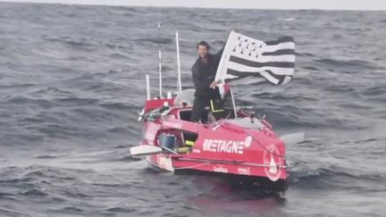 Traversée de l'Atlantique à la rame : l'arrivée triomphante de Guirec Soudée en Bretagne