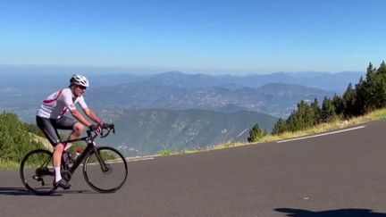 Diplomatie : un ambassadeur sur les routes de France à vélo