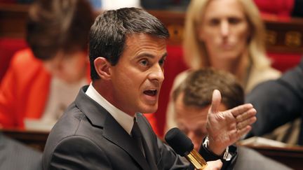 Manuel Valls &agrave; l'Assembl&eacute;e nationale, &agrave; Paris, le 9 juin 2015. (HARLES PLATIAU / REUTERS)