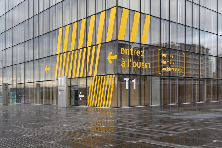 Entrée de la Bibliothèque Nationale de France (Dominique Perrault, 1989-1996), le 20 octobre 2020 (MANUEL COHEN / MANUEL COHEN)