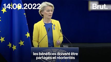 Ursula Von der Leyen, la présidente de la Commission européenne, a annoncé ce mercredi 14 septembre une batterie de mesures pour contrer la crise énergétique. Elle propose notamment de s’attaquer au marché de l’électricité et aux “superprofits” des entreprises.