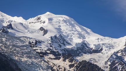 Photo d'illustration du massif du Mont Blanc à Chamonix. (VINCENT ISORE / MAXPPP)