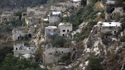 Les ruines du villages de Lifta, photographiées en août 2011. (ABIR SULTAN / EPA)