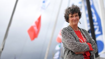 Isabelle Autissier, présidente du WWF, quelques jours avant le départ de la Route du Rhum à la voile en solitaire, le 1er novembre 2018&nbsp;à Saint-Malo. (LOIC VENANCE / AFP)