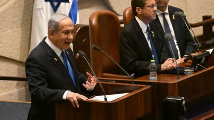 Le premier ministre israélien, Benyamin Nétanyahou, s'exprime devant le Parlement, à Jérusalem, le 28 octobre 2024. (AFP)