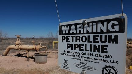 Un oléoduc à Midland (Texas), le 13 mars 2022. (JOE RAEDLE / GETTY IMAGES NORTH AMERICA / AFP)