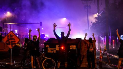 États-Unis : nouvelle nuit d'émeutes contre la police